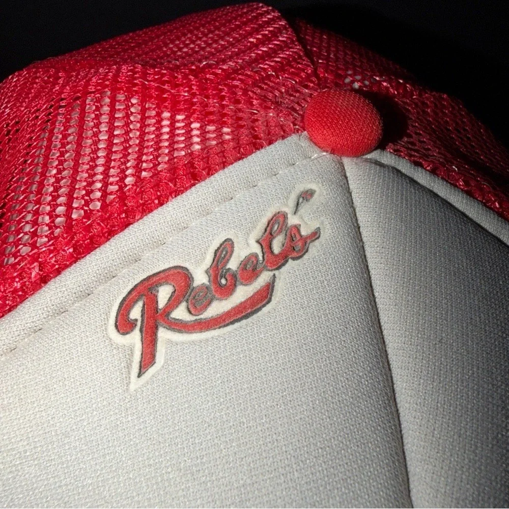 Vintage UNLV Rebels Trucker Hat‎ Hey Reb Mascot Mesh Snapback Red White NCAA Hat